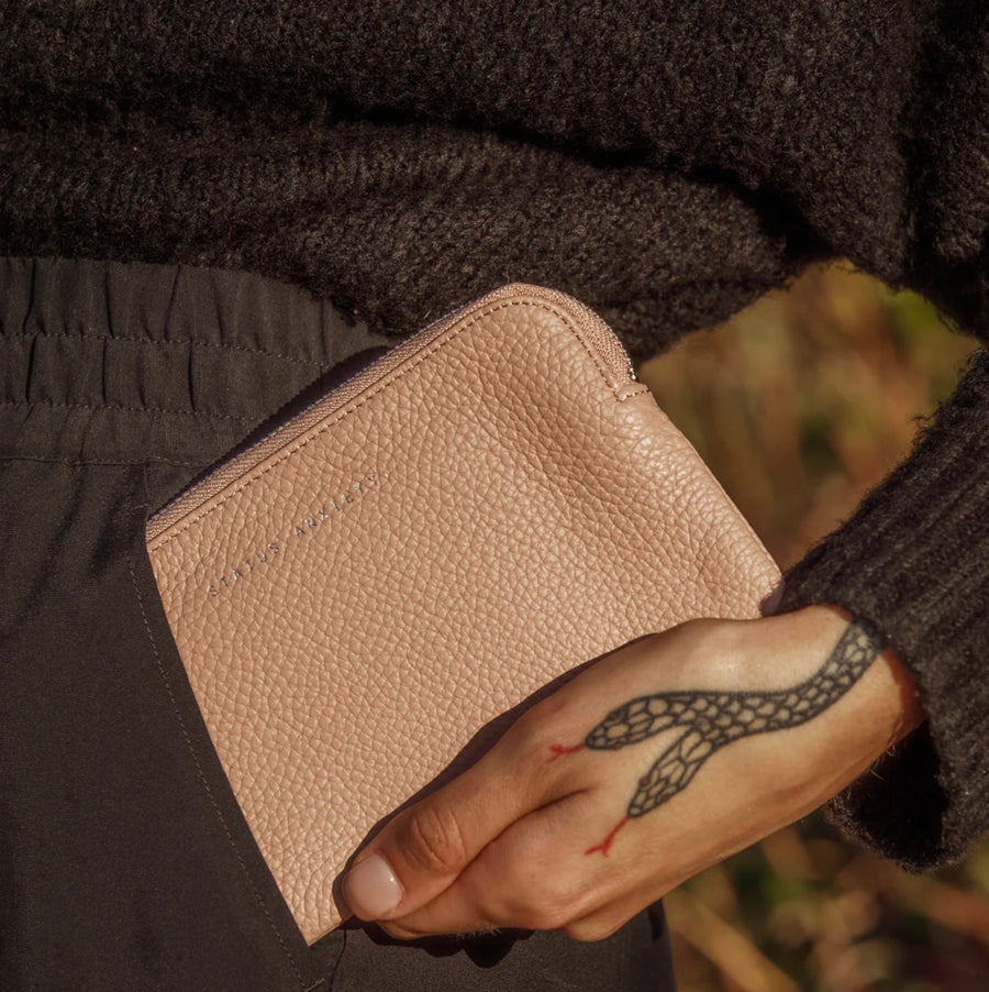 Status Anxiety II SMOKE and MIRRORS Wallet - dusty pink