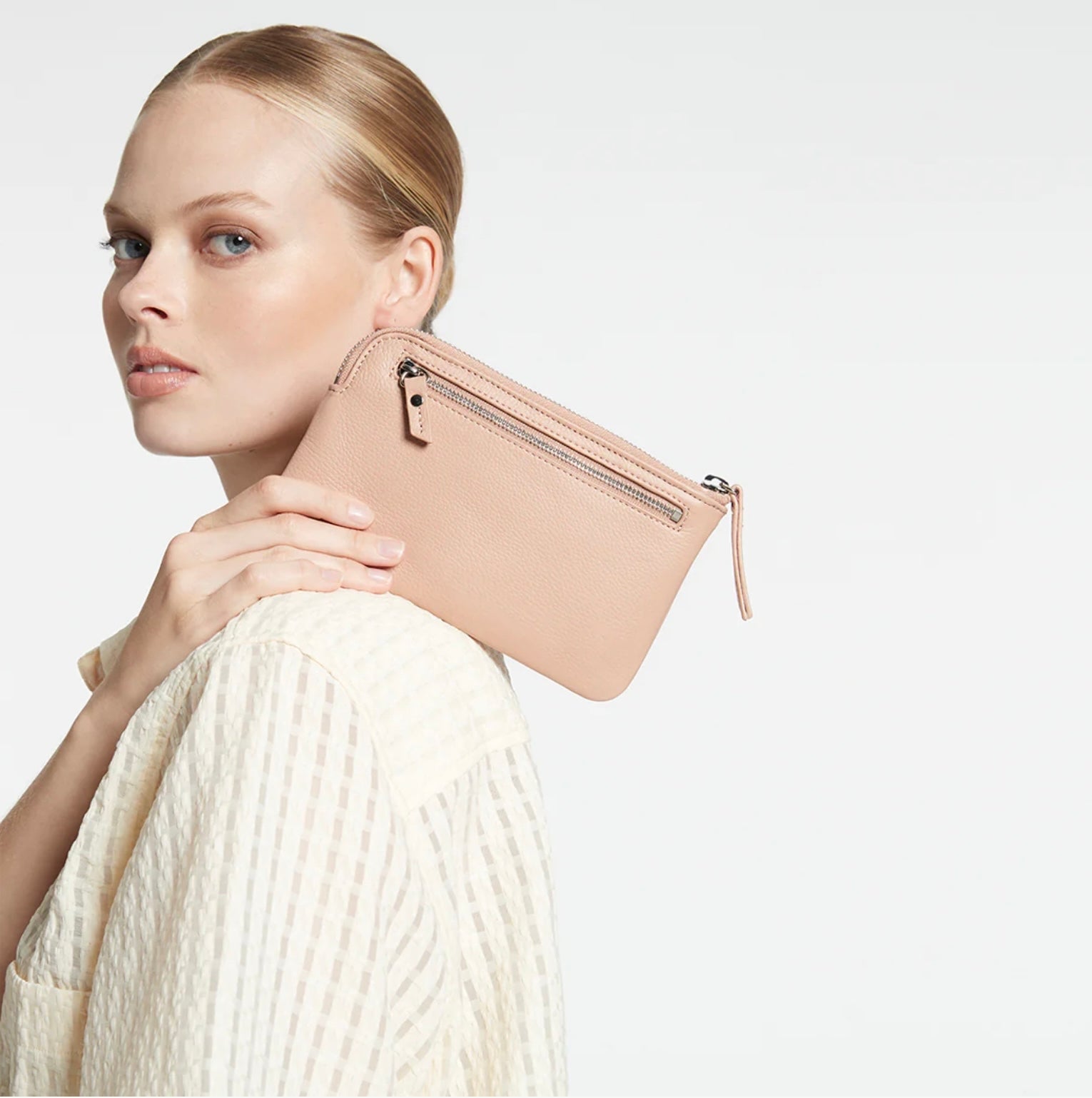 Status Anxiety II SMOKE and MIRRORS Wallet - dusty pink