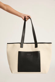 Nude Lucy II Organic Tote bag