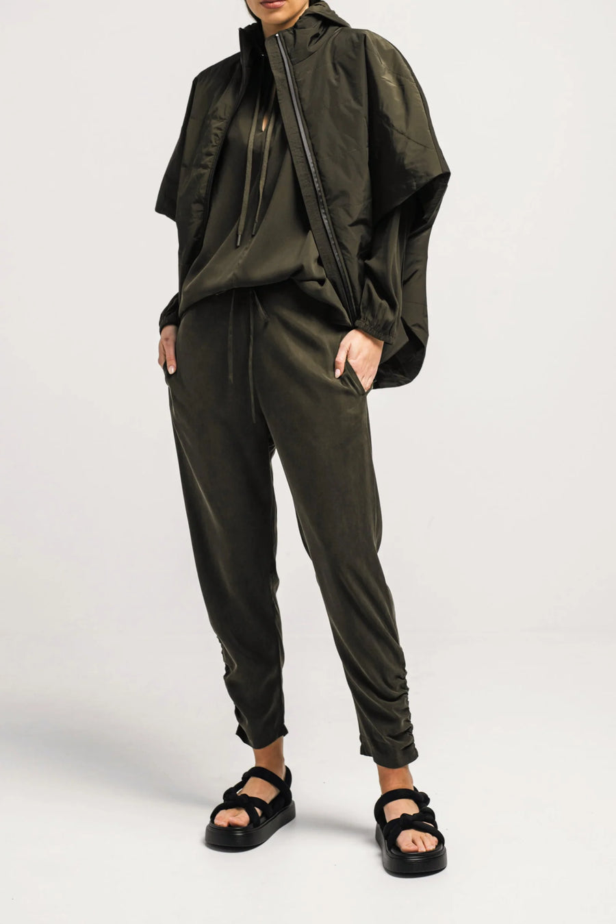 Lounge The Label II CROZET Pant - Olive