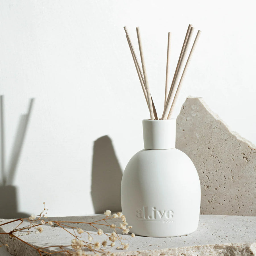 al.ive II Sweet Dewberry & Clove Ceramic Diffuser