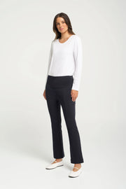 Lounge the label II TAVIRA Kick Flare - black