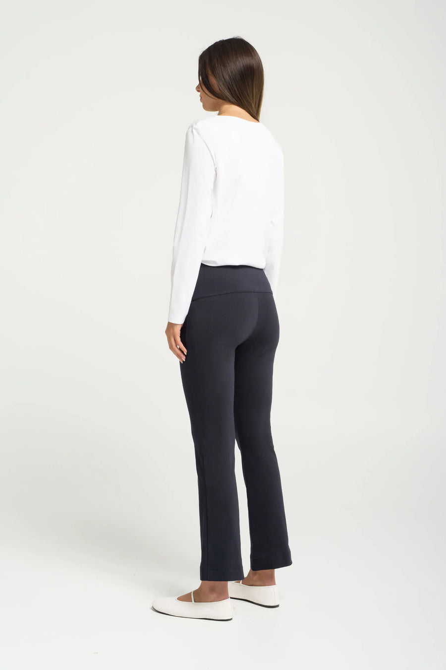 Lounge the label II TAVIRA Kick Flare - black