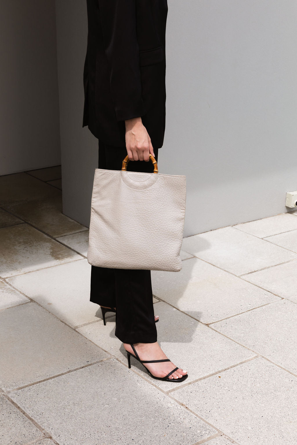 VASH II ELISE Tote / Bamboo Handle Bag / Soft Grey Pebble