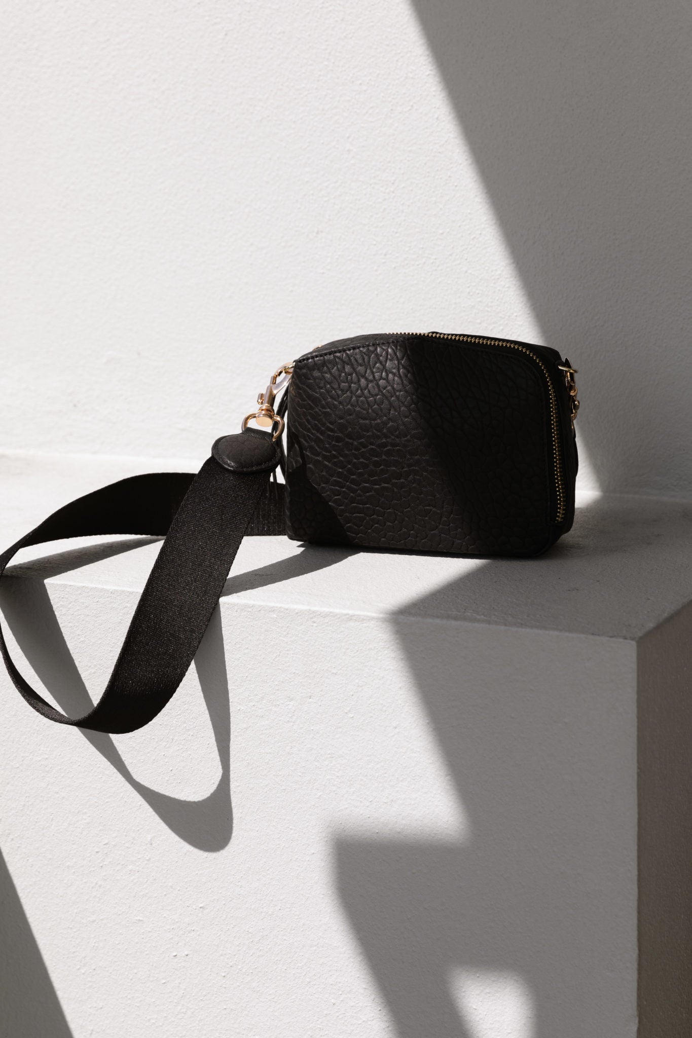 VASH II SUBRA Black Webbing Strap / black