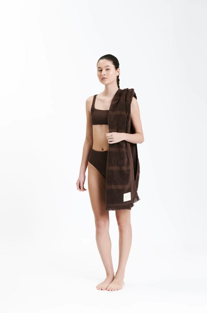 Nude Lucy II BEACH TOWEL - cacao