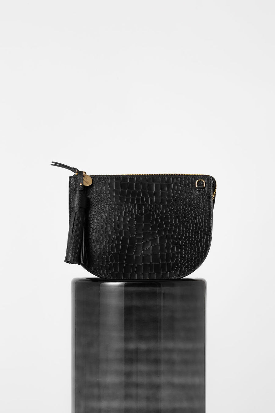 VASH II ALPHA Half Moon Croc Bag / black croc