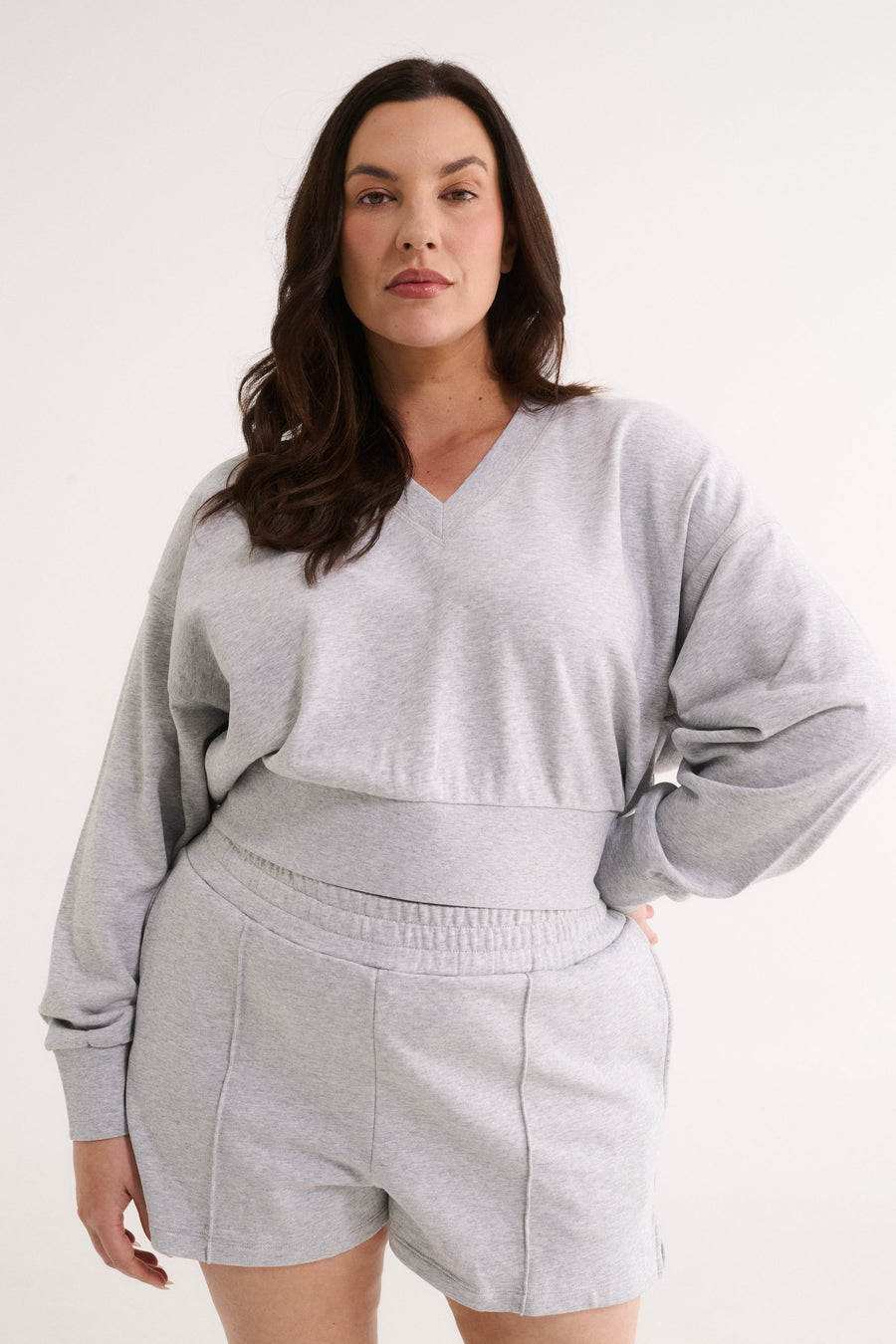 PRIMI II CHARLOTTE V NECK JUMPER - Grey