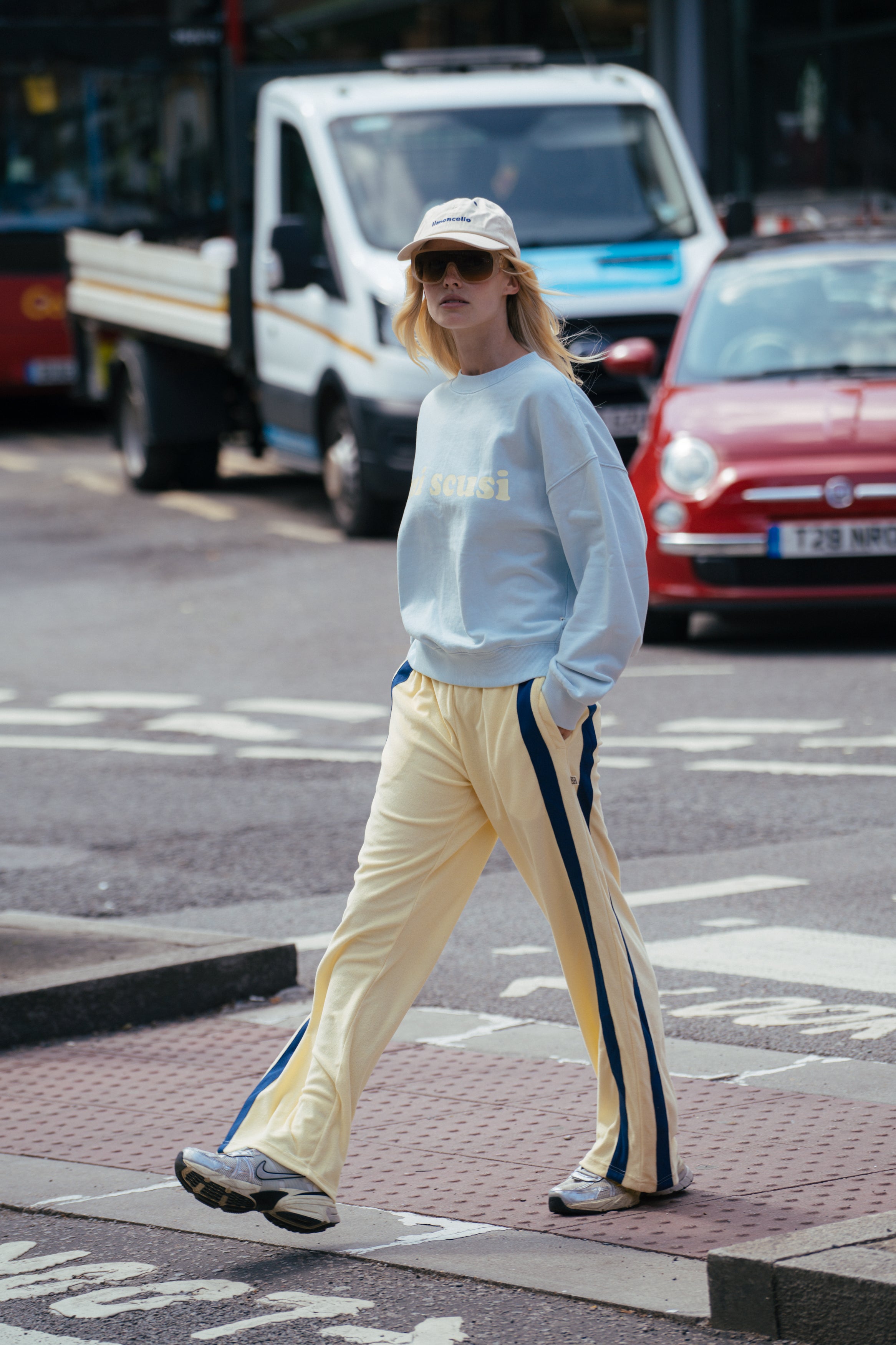 ARAMINTA JAMES II Mi SCUSI Sweatshirt - Washed Glacier