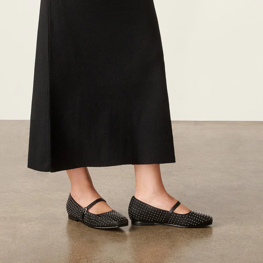 Frankie4 II Hepburn Black Stud - Black