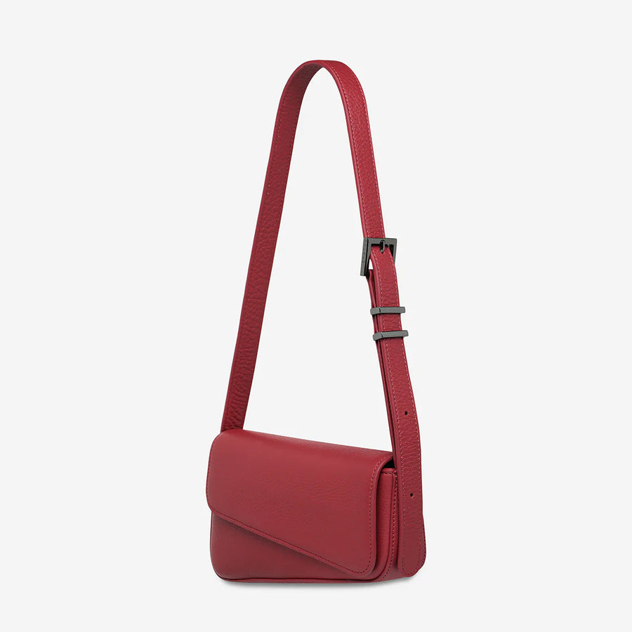 Status Anxiety II OVERNIGHT OBSESSION - Rouge