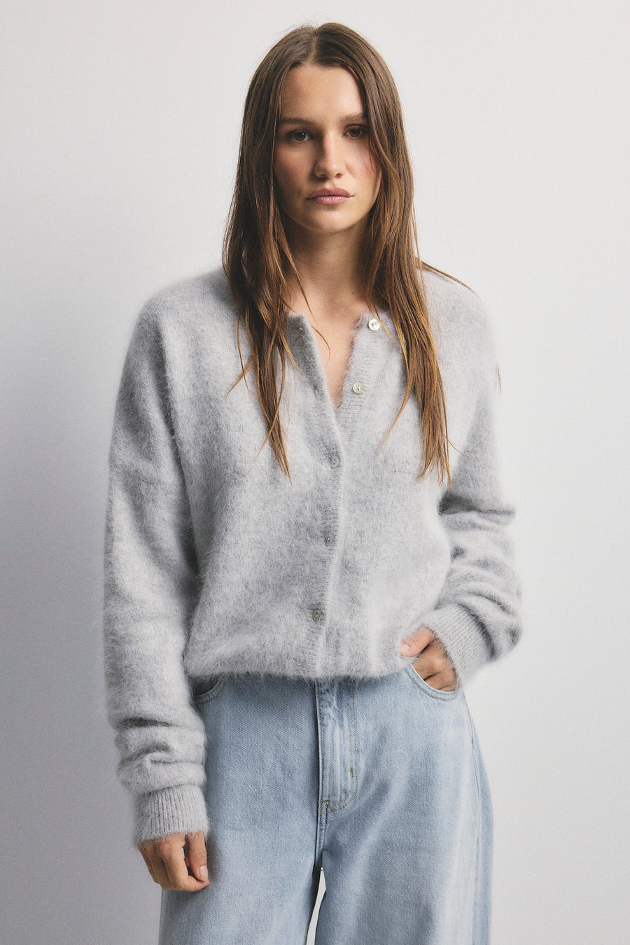 World Of Nomads II FRANKIE Cashmere Crew Neck Cardigan - Light Grey