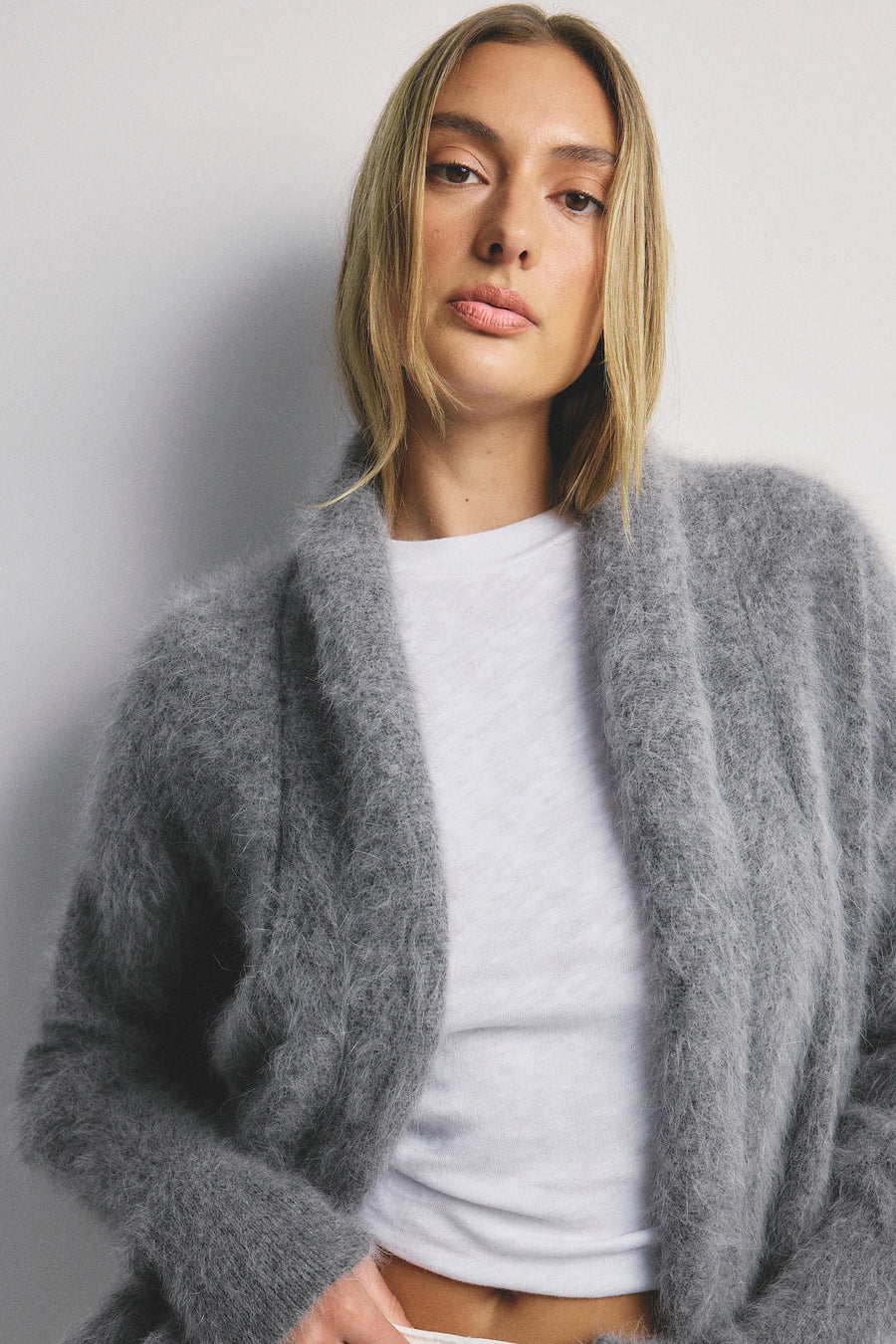 World Od Nomads II ZOE Cropped Open Cashmere Cardigan - Charcoal