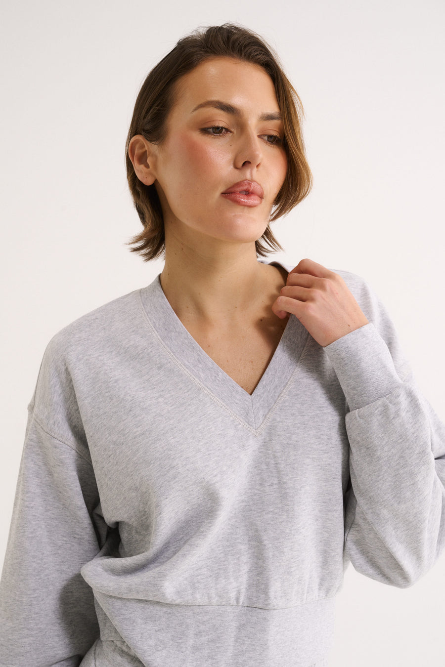 PRIMI II CHARLOTTE V NECK JUMPER - Grey