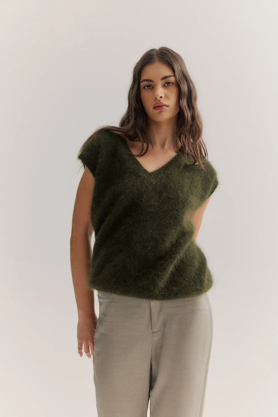 World Of Nomads II EBONY Cashmere Vest - Moss