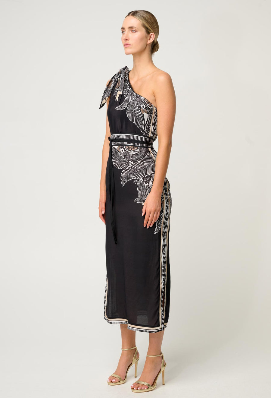 Oncewas II PETITE AMIRA One Shoulder Dress - onyx