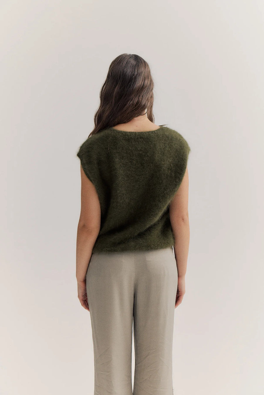 World Of Nomads II EBONY Cashmere Vest - Moss