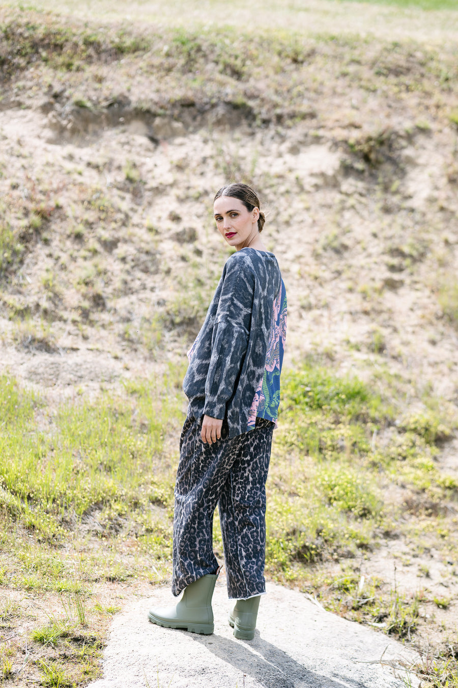 M.A Dainty II ELIZA Knit - Snow Leopard / Roses