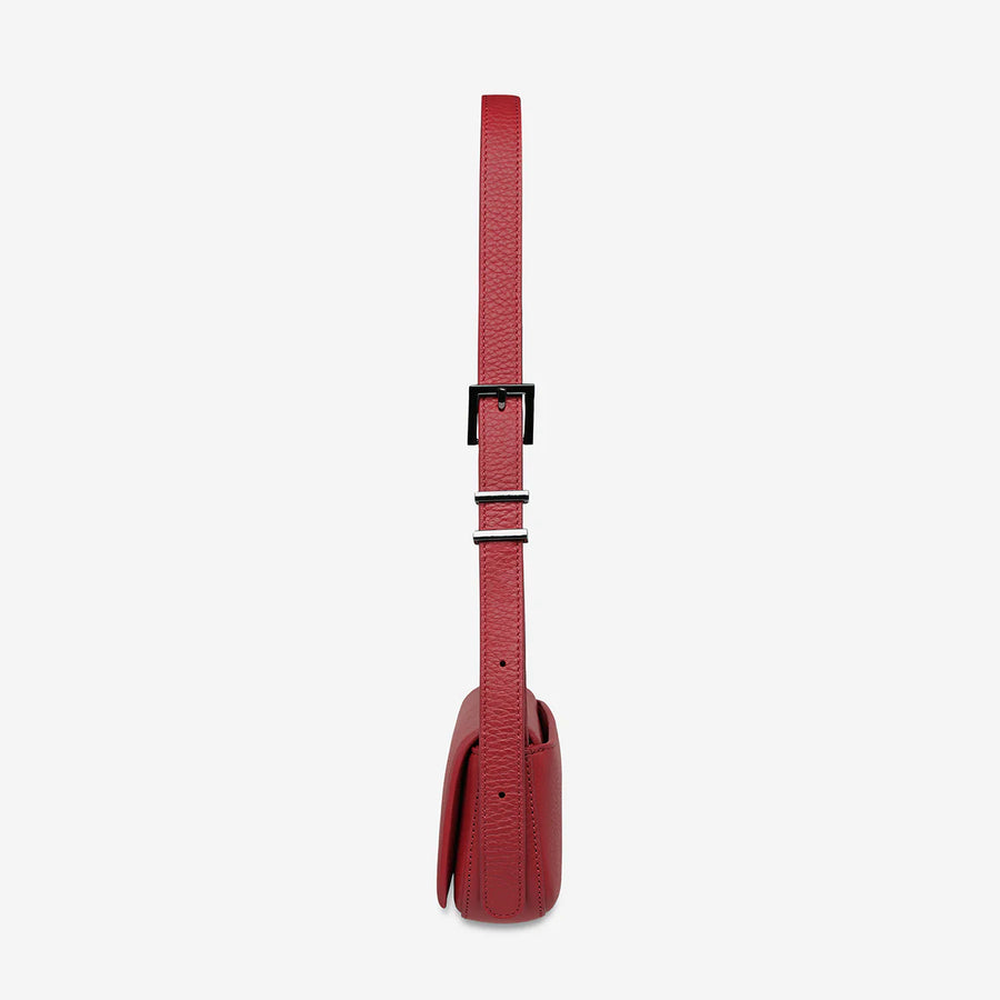 Status Anxiety II OVERNIGHT OBSESSION - Rouge