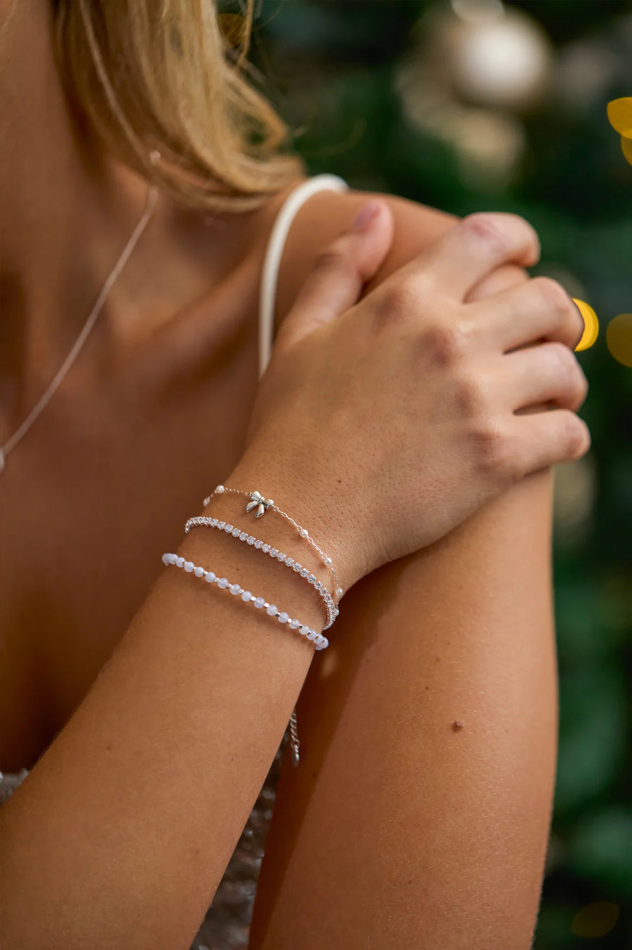 Estella Bartlett II Bow with Pearl Beaded Chain Bracelet - Silver