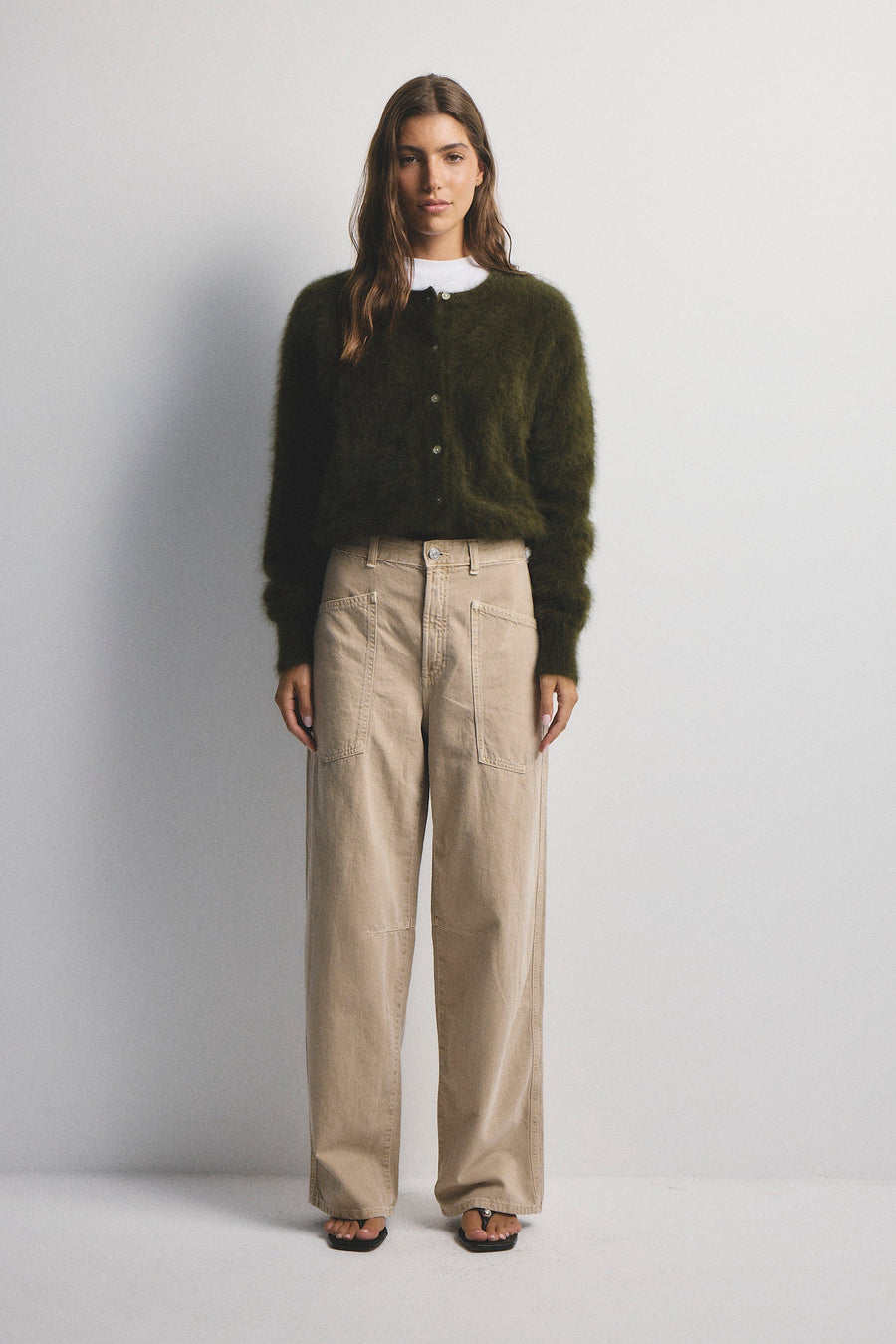 World of Nomads II FRANKIE Cashmere Crew Neck Cardigan - Moss