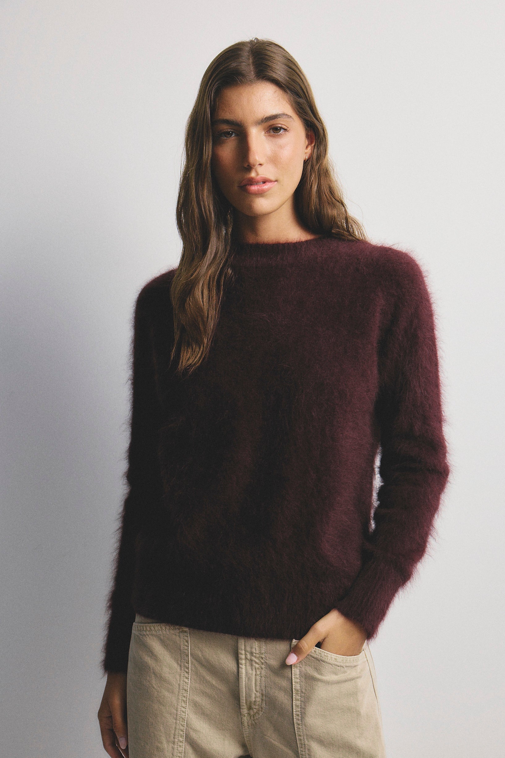 World Of Nomads II ADELE Cashmere Crew Neck Knit - Aubergine