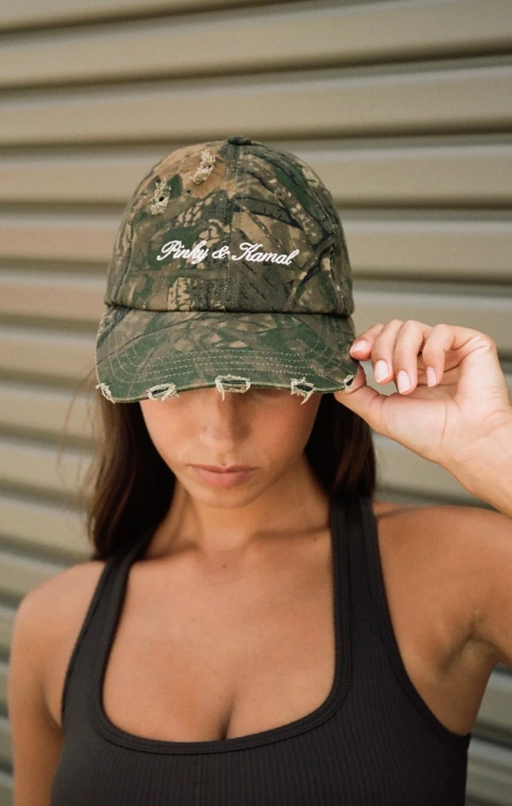 Pinky & Kamal II PINKY & KAMAL CURVED CAP - Distressed Como