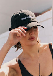 Pinky & Kamal II PINKY & KAMAL CURVED CAP - Black