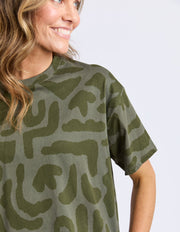 ELM LIFESTYLE II GALA TEE - Clover Yardage Print