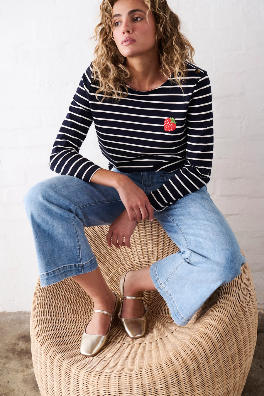 Kireina II Strawberry Top - Navy with White