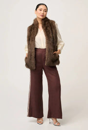 Oncewas II HAZEL Petite FAUX FUR Vest - walnut