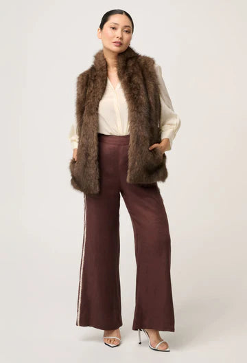 Oncewas II HAZEL Petite FAUX FUR Vest - walnut