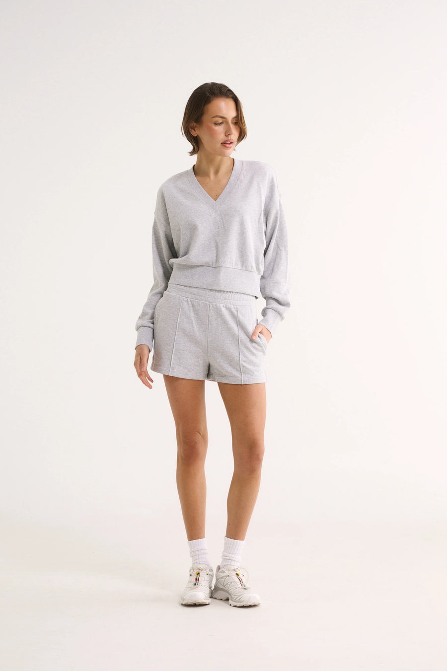 PRIMI II CHARLOTTE V NECK JUMPER - Grey