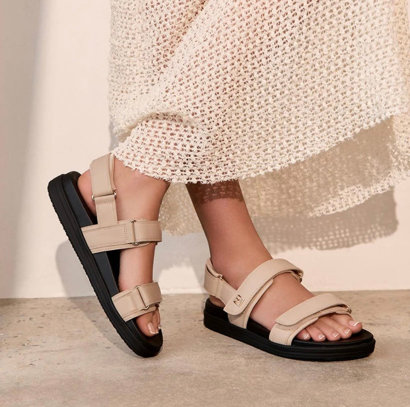 FRANKiE4 II ROME Sandals - Ecru