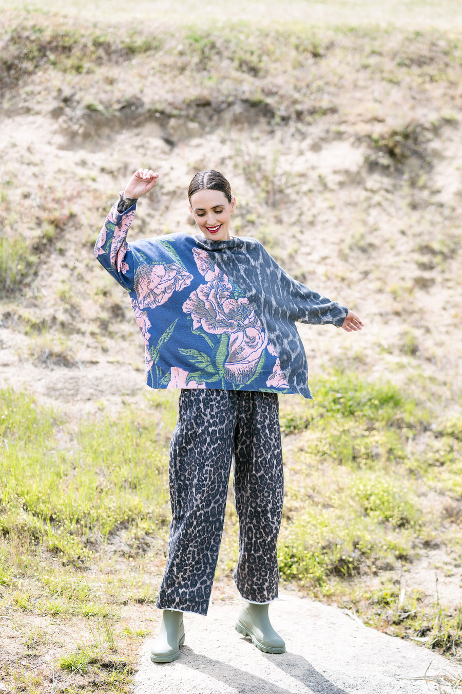 M.A Dainty II ELIZA Knit - Snow Leopard / Roses