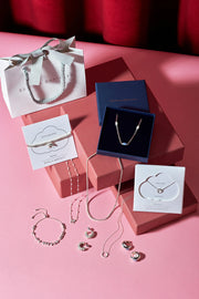 Estella Bartlett II Pearl And Bow Chain Necklace - Silver