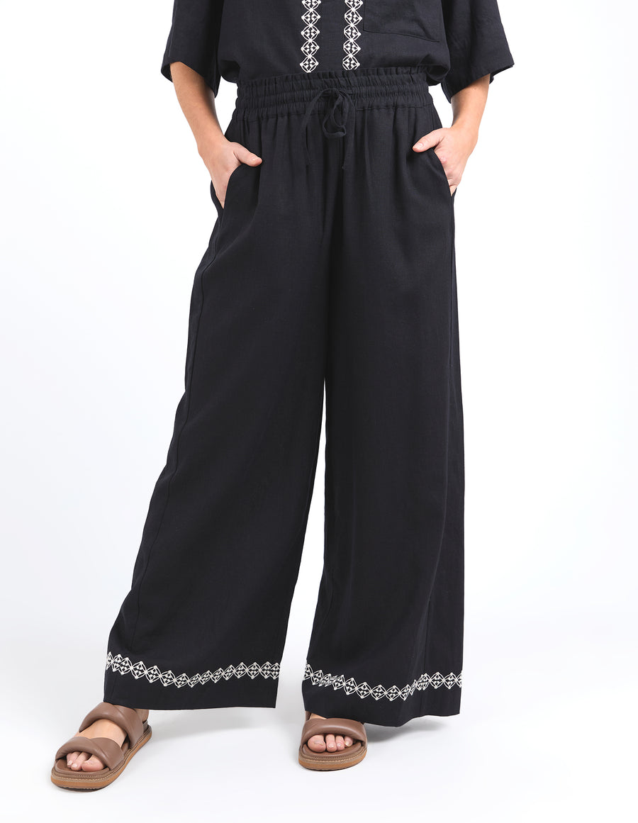 Elm Lifestyle II NINA Embroidered pant - black