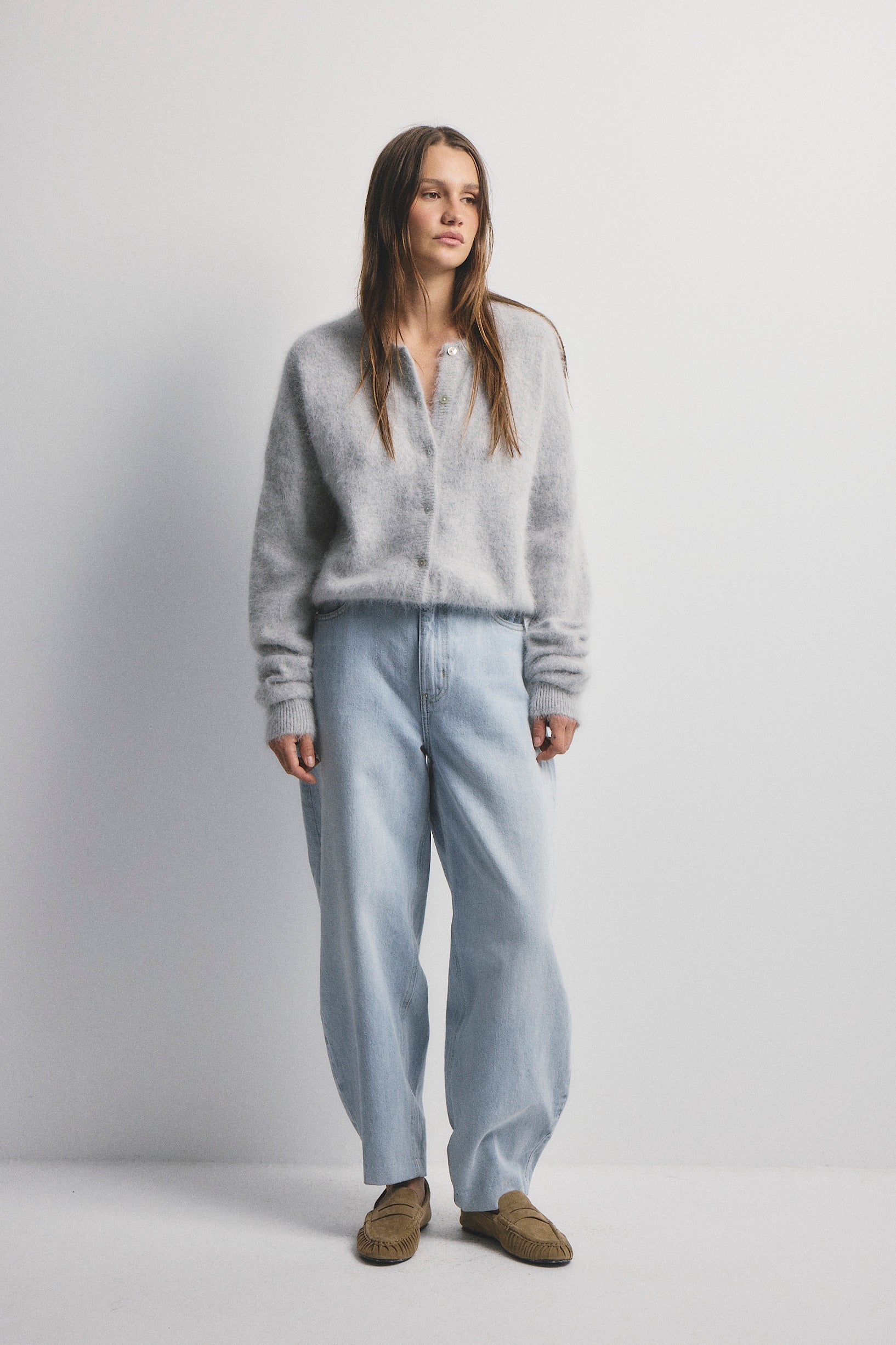 World Of Nomads II FRANKIE Cashmere Crew Neck Cardigan - Light Grey