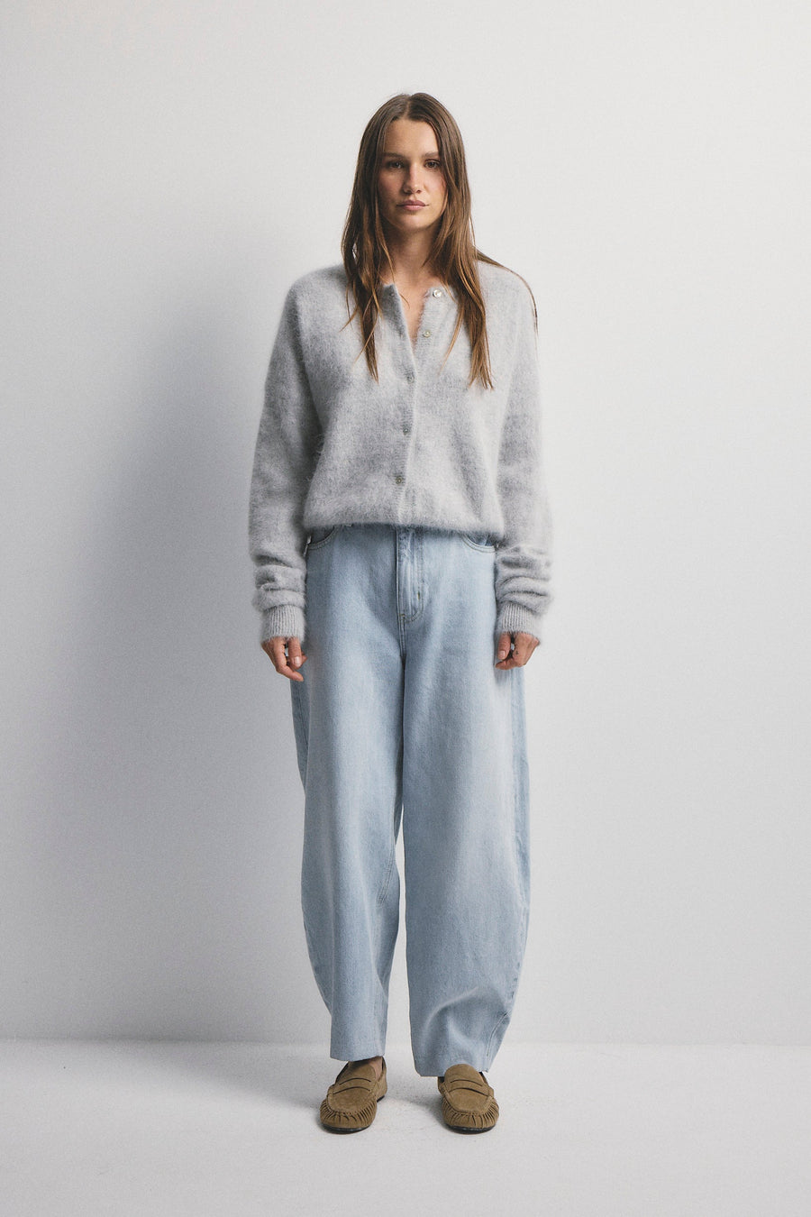 World Of Nomads II FRANKIE Cashmere Crew Neck Cardigan - Light Grey