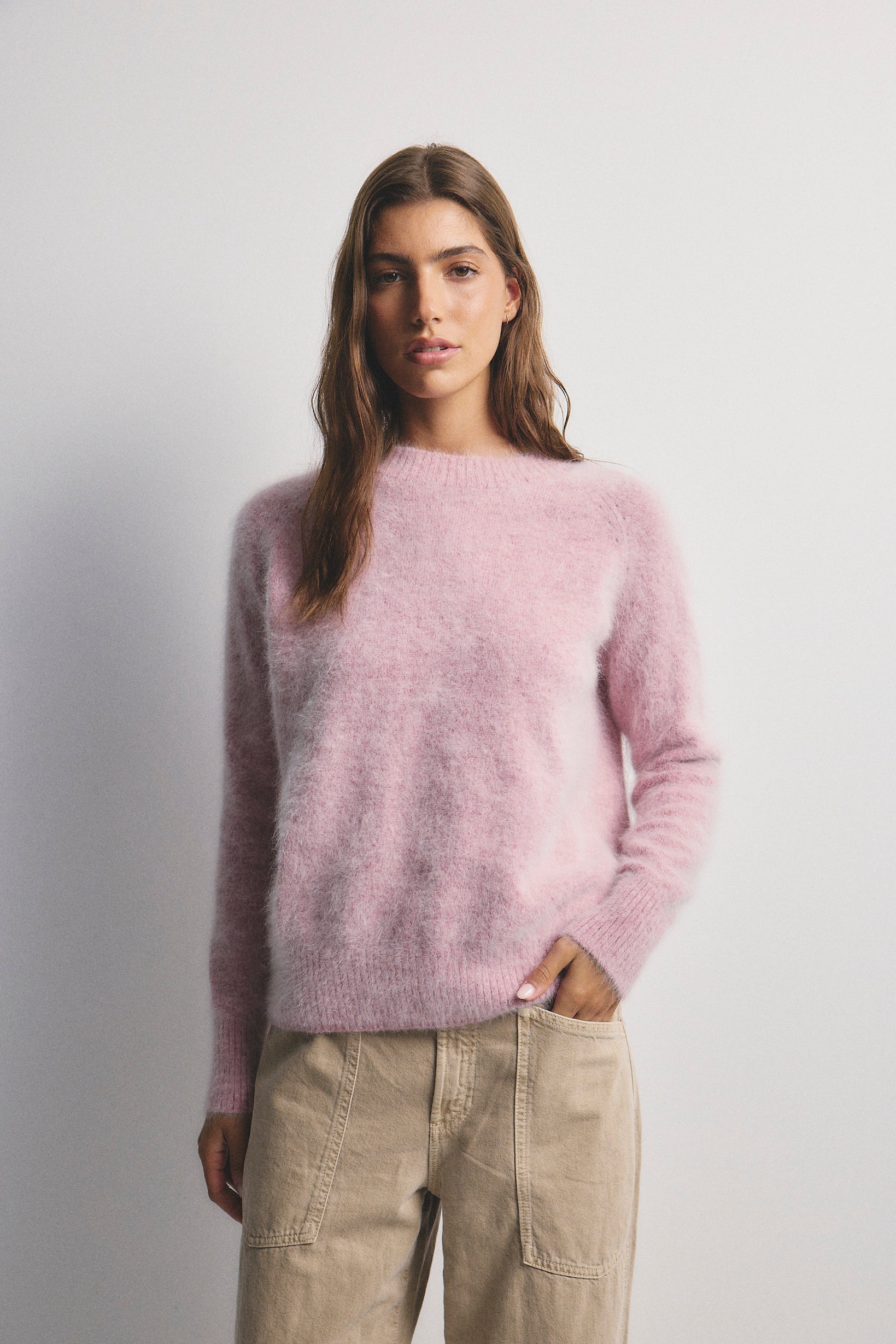 World Of Nomads II ADELE Cashmere Crew Neck Knit - Petal Cloud