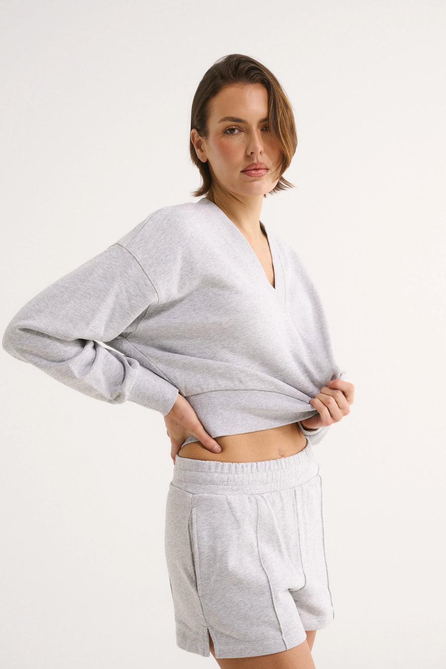 PRIMI II CHARLOTTE V NECK JUMPER - Grey