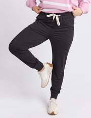 Elm Lifestyle II FREEDOM Trackpant - midnight
