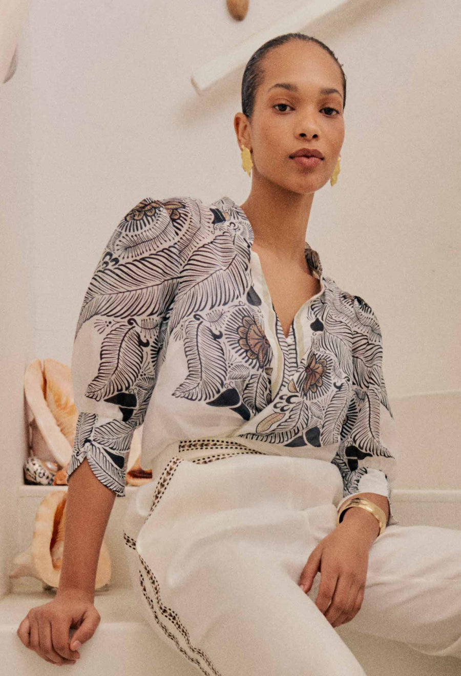 Oncewas II LELIA Silk Cotton Placement Print Collar Shirt - ivory Casablanca print