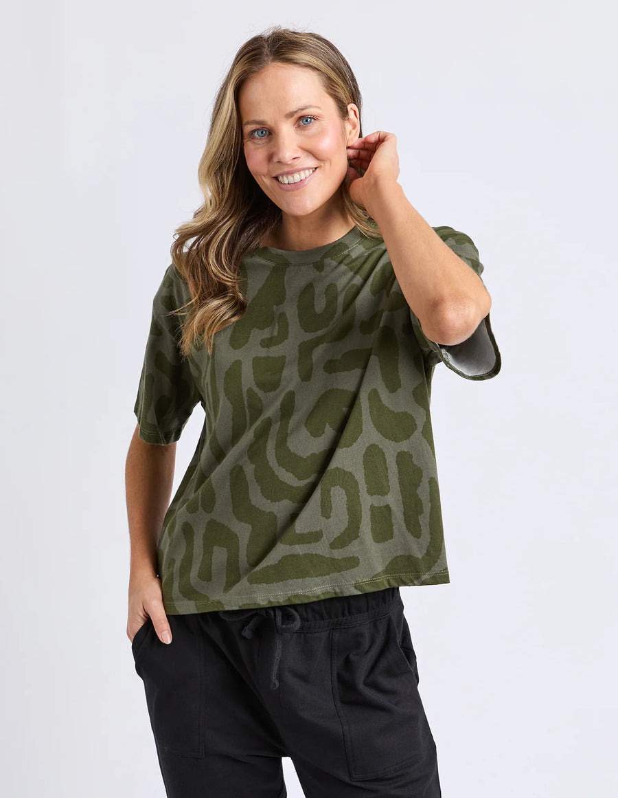 ELM LIFESTYLE II GALA TEE - Clover Yardage Print