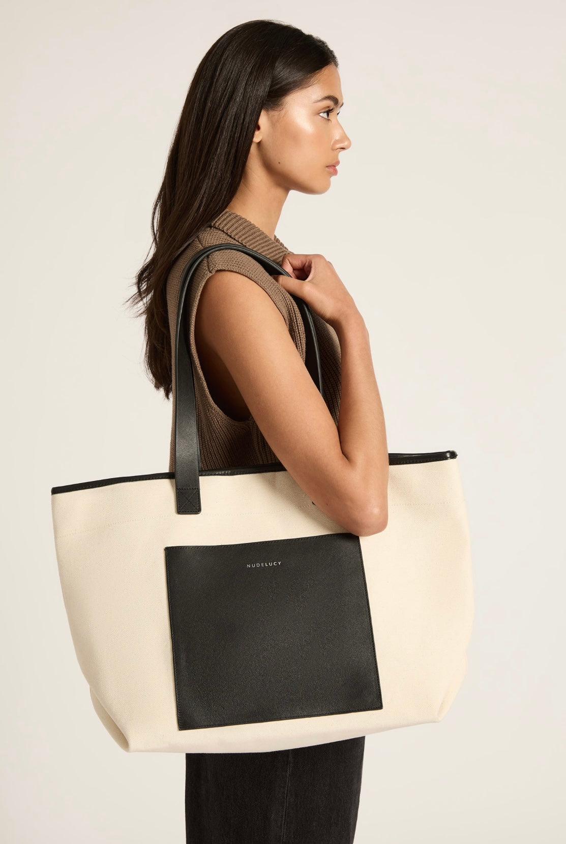 Nude Lucy II Organic Tote bag