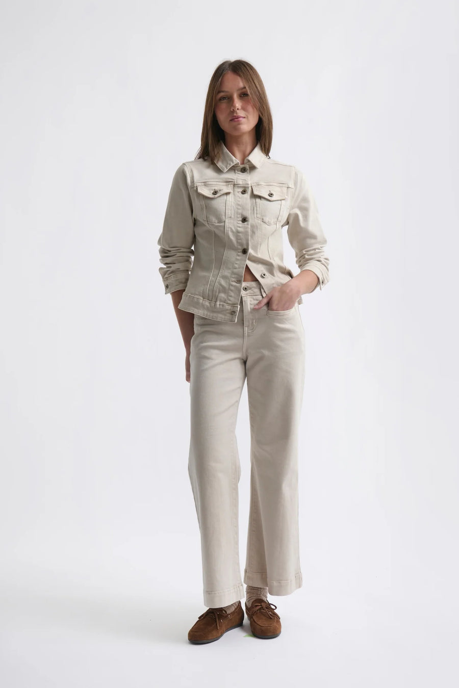 Kireina II FREYA  JEAN  - Sand