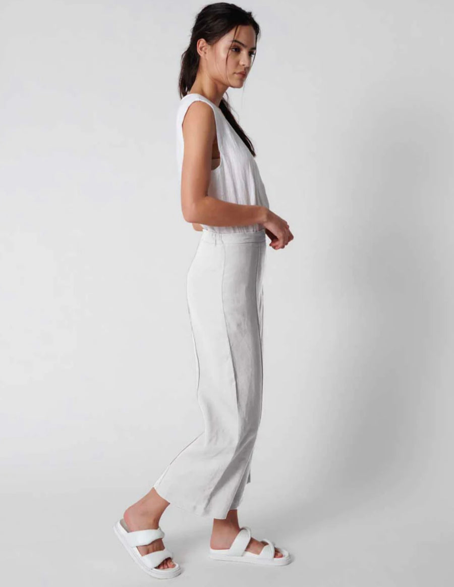 In the SAC II GISELLE Linen Pant - white